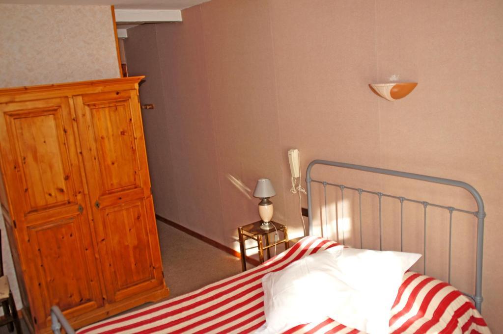 Готель Le Relais Des Vaudois Freissinieres Номер фото